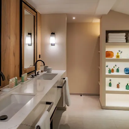 La Chartreuse De Dauzac Bed & Breakfast 4*