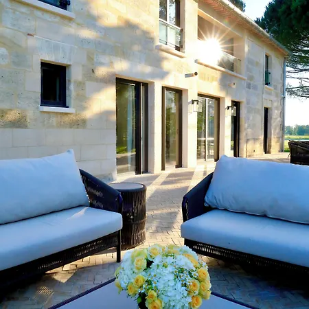 La Chartreuse De Dauzac Bed & Breakfast 4*