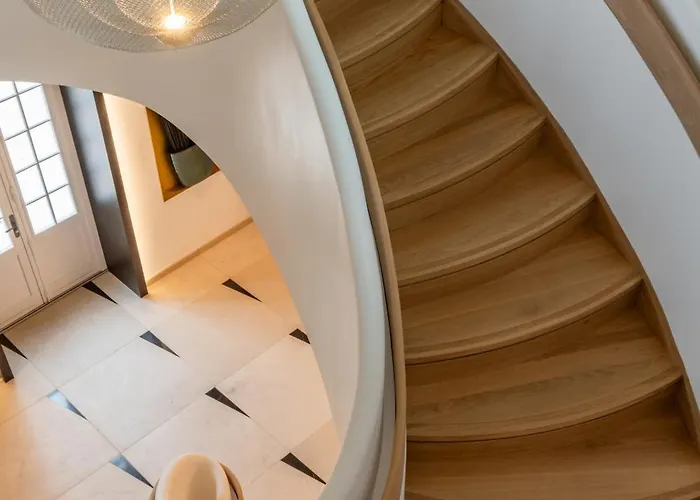 Bed and Breakfast La Chartreuse De Dauzac 3*