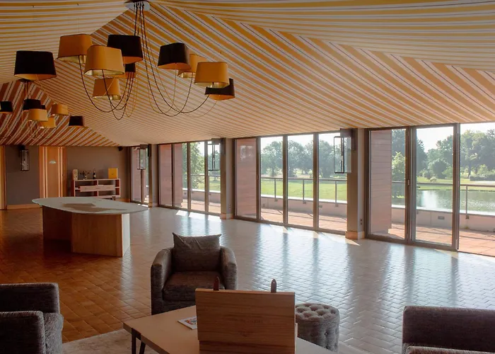 La Chartreuse De Dauzac Bed and Breakfast Labarde