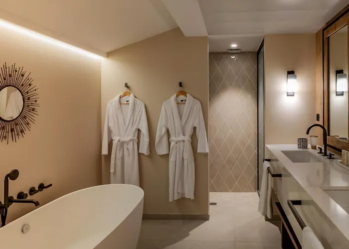 Bed and Breakfast La Chartreuse De Dauzac 3*